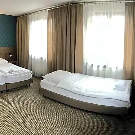 Krystyna Hotel 2*
