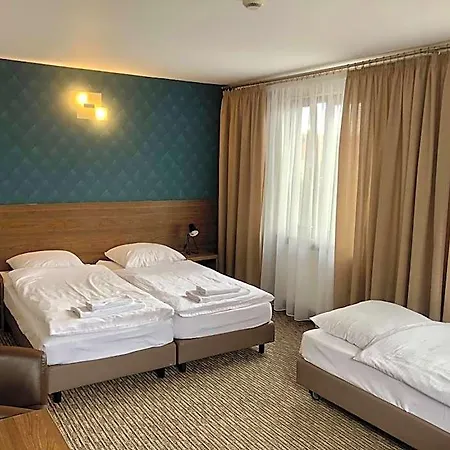 Hotel Krystyna 2*